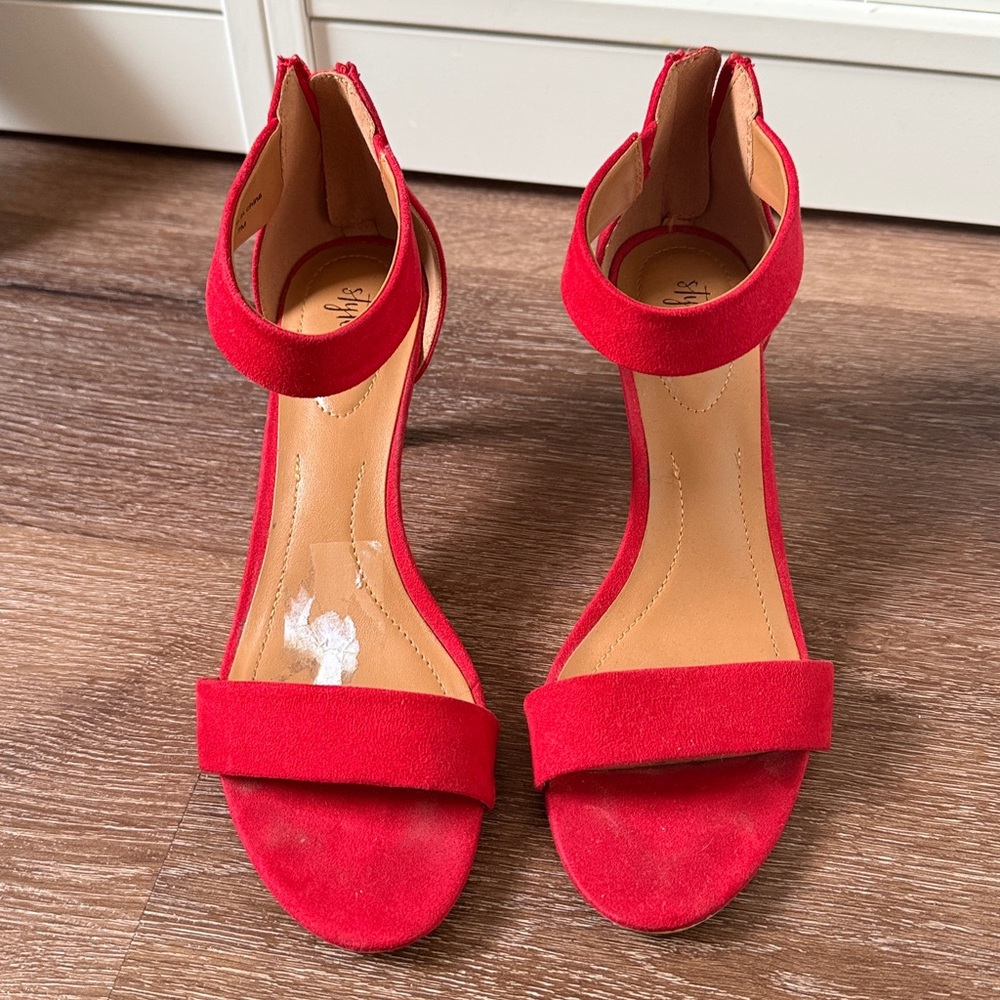 Style & Co red heel - Picture 3 of 3